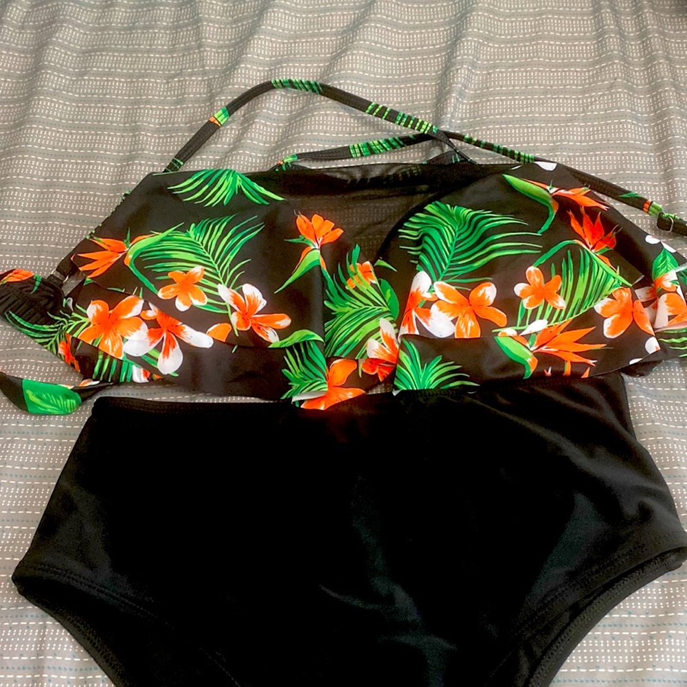 Never worn cute two piece from Amazon.